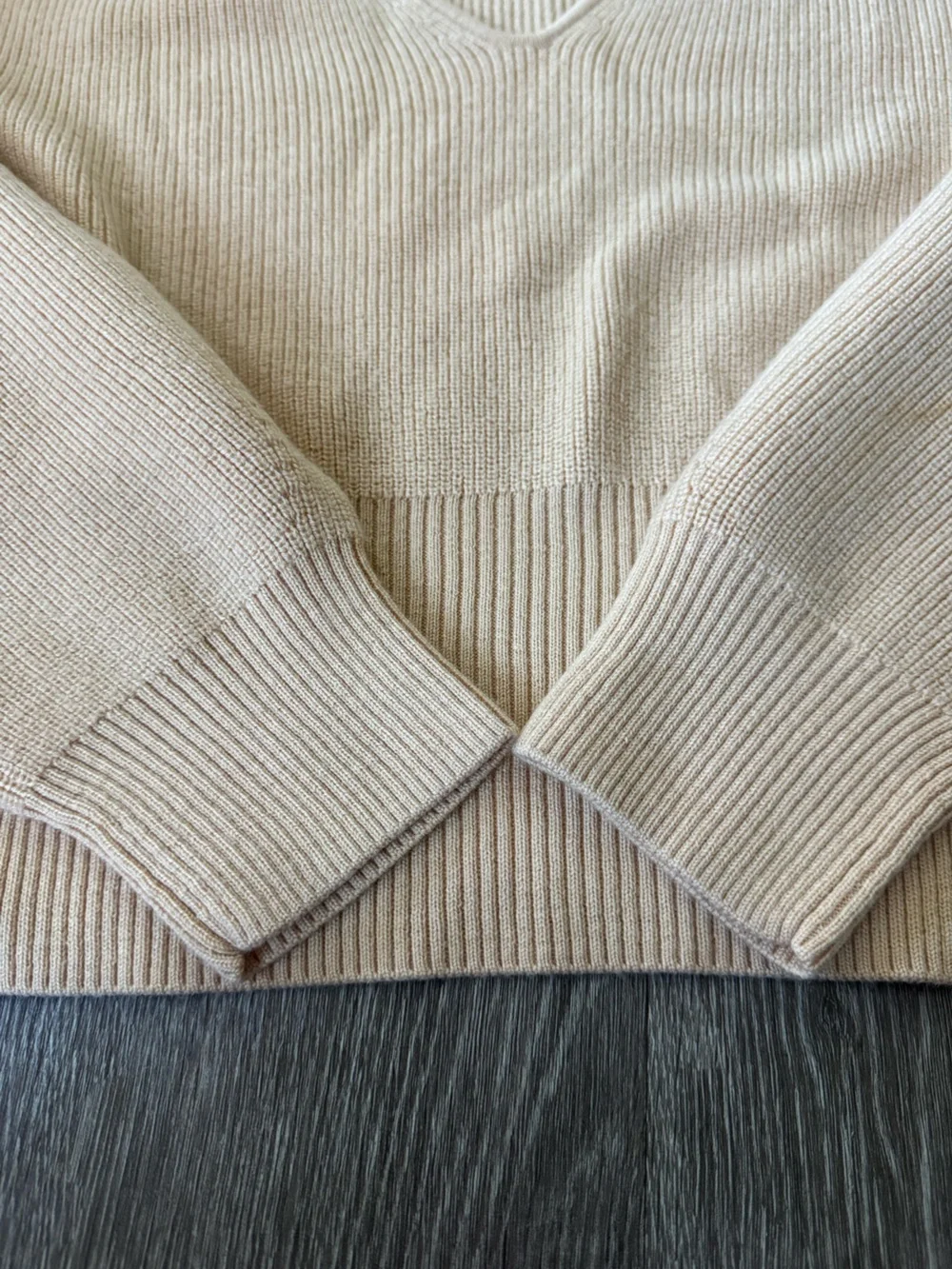 J.Crew 100% Merino Wool V-Neck Sweater Medium Beige Lightweight Knit Preppy